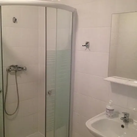 Dom Wypoczynkowy Jantar Lesniczowka 1A בית הארחה *