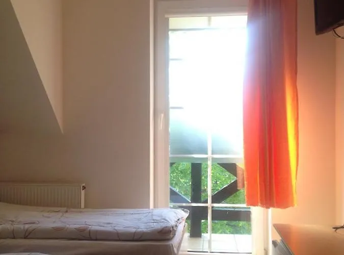 Dom Wypoczynkowy Jantar Lesniczowka 1A Gasthof Stegna (Pomerania)